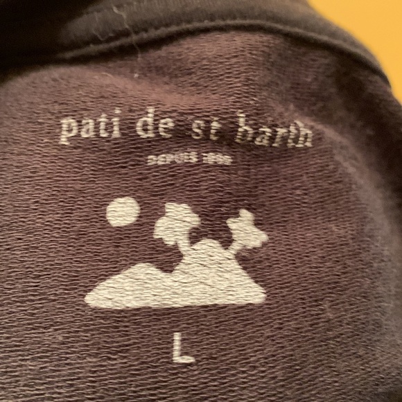 Pati de St. Barth Sweatshirt with St. Barth French West Indies on back NWOT - Picture 7 of 8